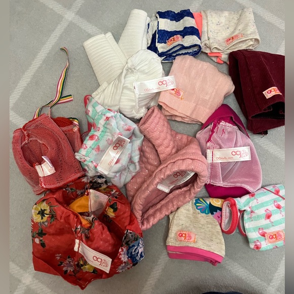 OG Our Generation “18 doll clothes lot - Picture 15 of 16